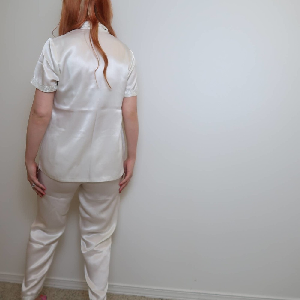 Vintage 80s cream satin top pants pajama set S/M - Picture 6 of 6